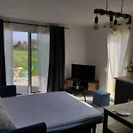 Maison Neuve Elegante, Jardin Au Calme En Campagne, Proche Alencon Et Parking Apartmán *